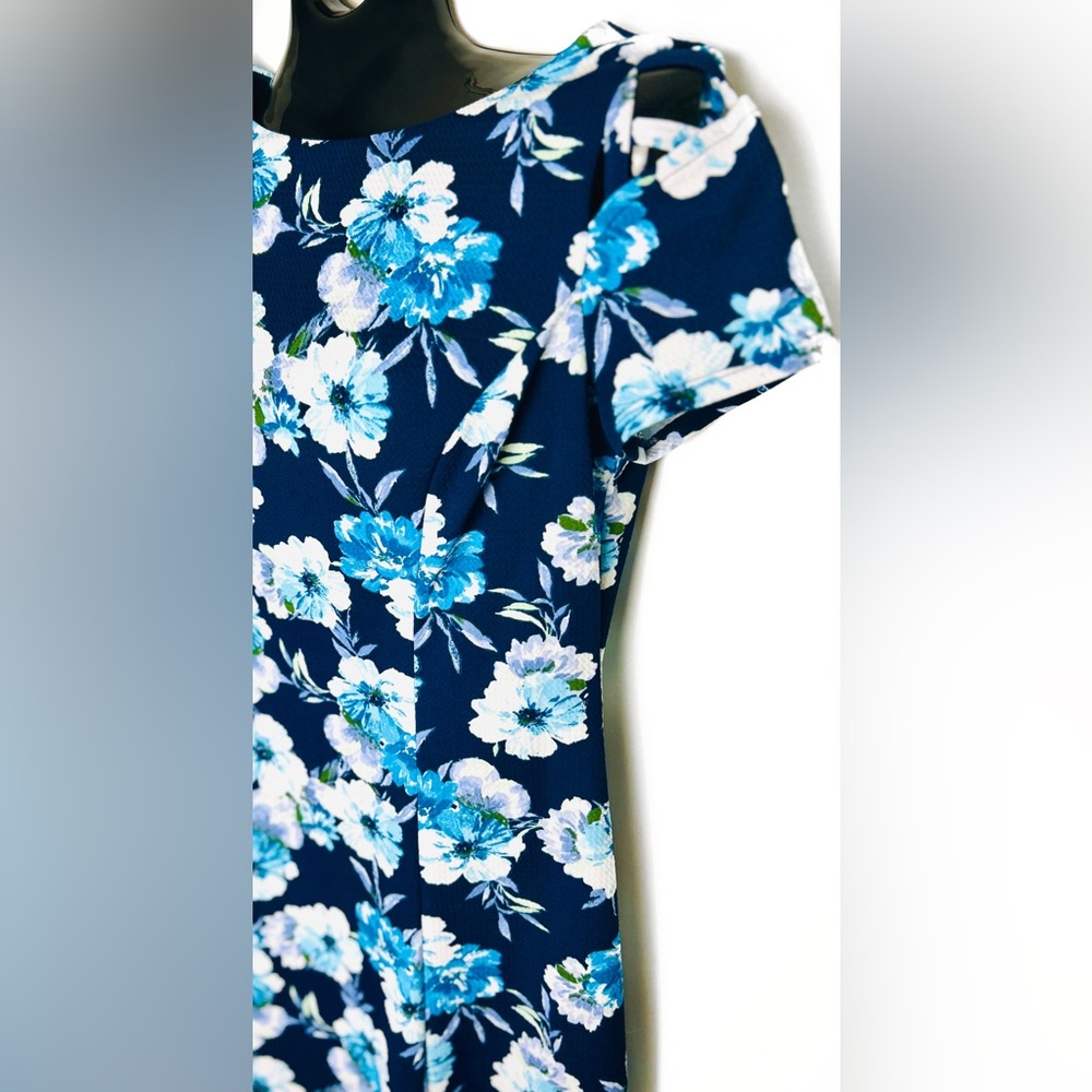 Alyx Navy and White Floral Mini Dress - Picture 6 of 9